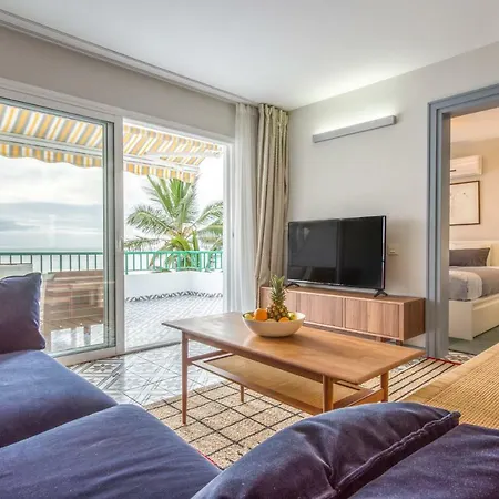 Modern, Bright And Welcoming Oceanfront *