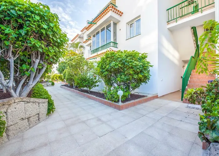 Modern, Bright And Welcoming Oceanfront *