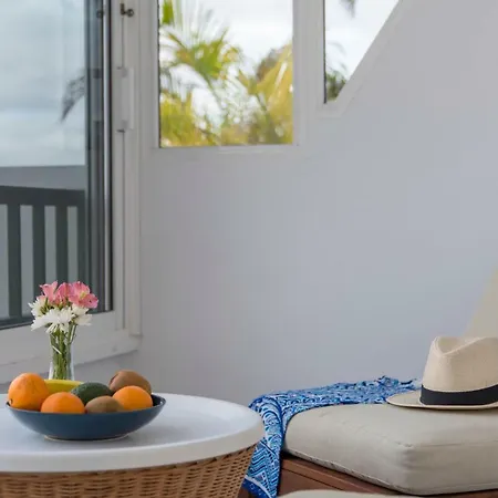 Modern, Bright And Welcoming Oceanfront *