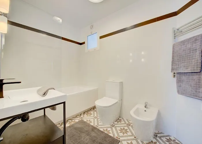 Modern, Bright And Welcoming Oceanfront 아파트 *